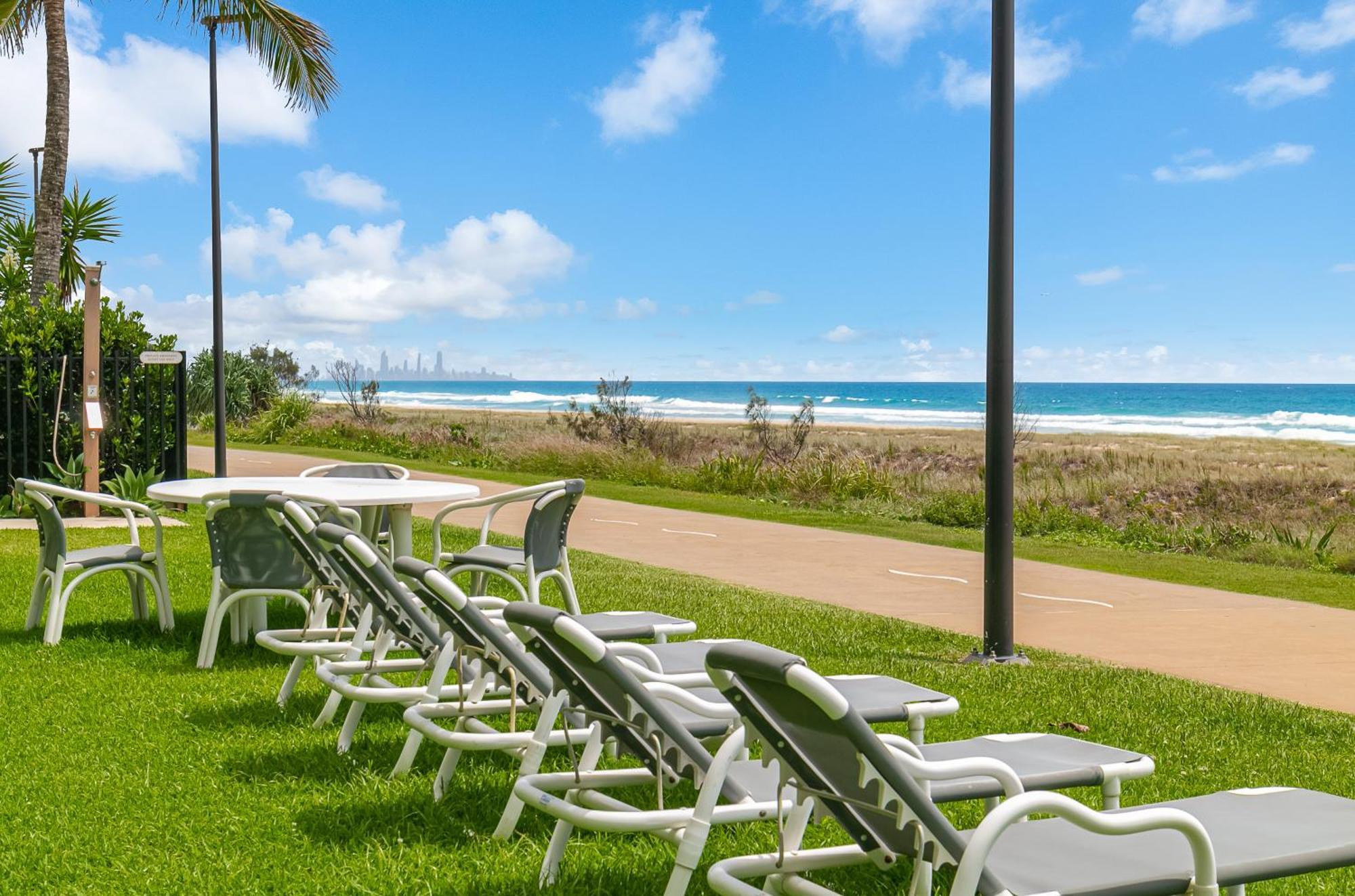 Two-Bedroom Deluxe Apartment with Ocean View